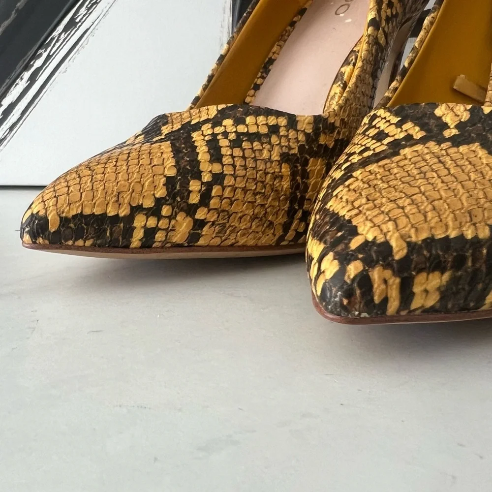 ALDO Yellow Snake Print Pumps - Picture 7 of 9